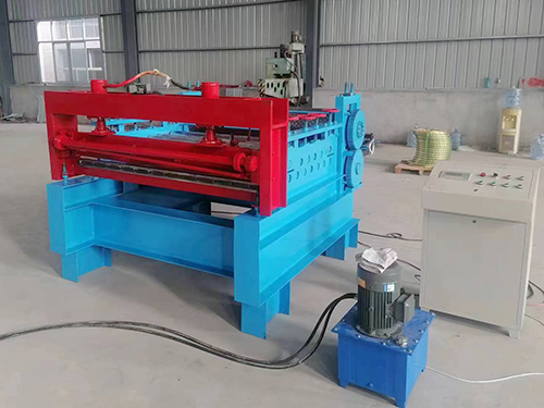 江苏铁板压花机