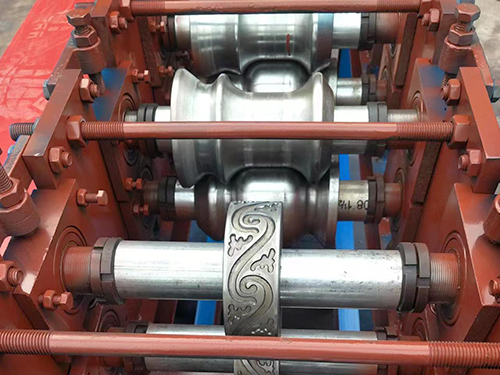 江苏自动压花机